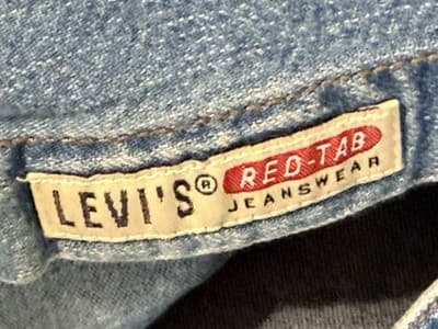 Vintage Levi Red Tab Women’s Long Sleeve Denim Button Up Shirt Medium Wash sz L - Thumbnail 7