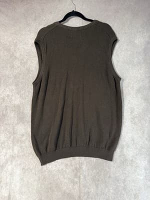 NWT iZOD Men’s Sleeveless Fieldhouse Sweater Chocolate Size Large - Thumbnail 3
