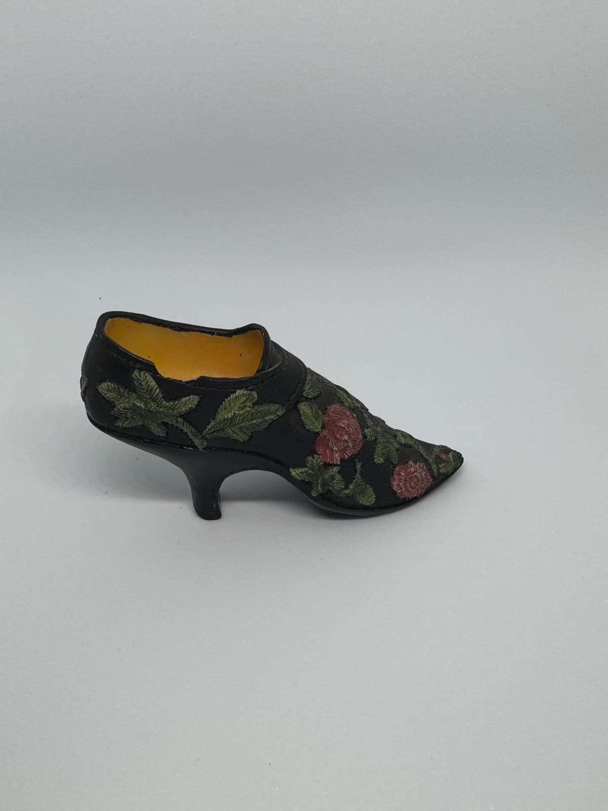 2 Piece vintage miniature shoe and purse set - Thumbnail 2