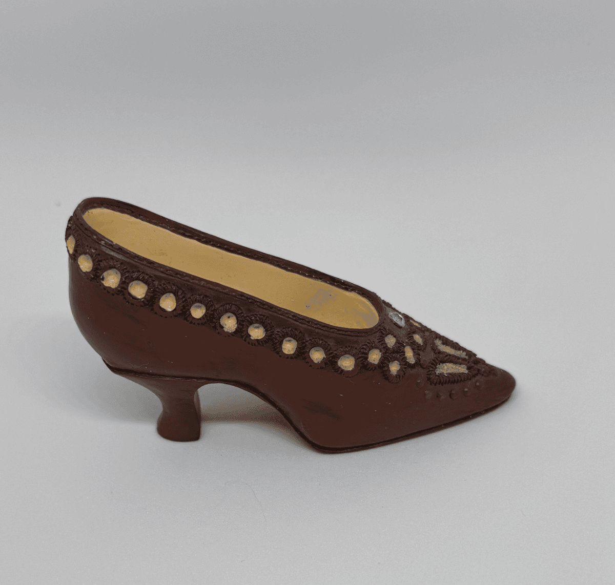 "Courtly Riches" minature shoe figurine - Thumbnail 2