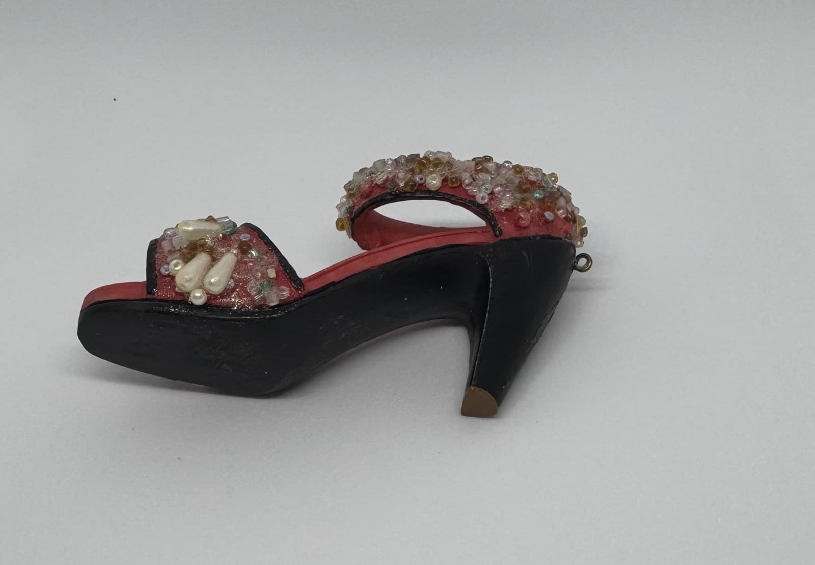 Beaded shoe ornament - Thumbnail 4