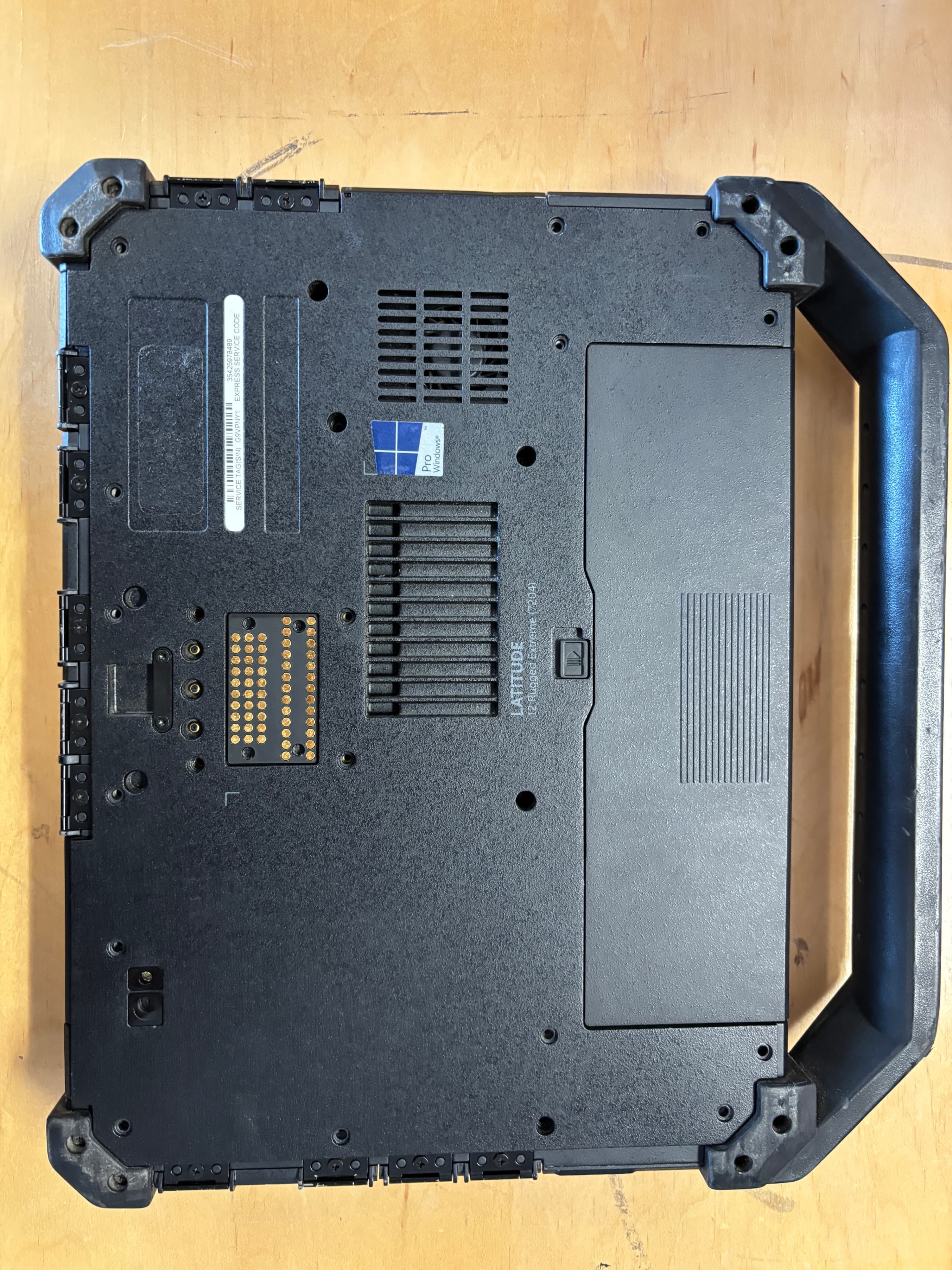 Dell Latitude 7204 Rugged Laptop i5-4310U 8GB RAM - Thumbnail 5