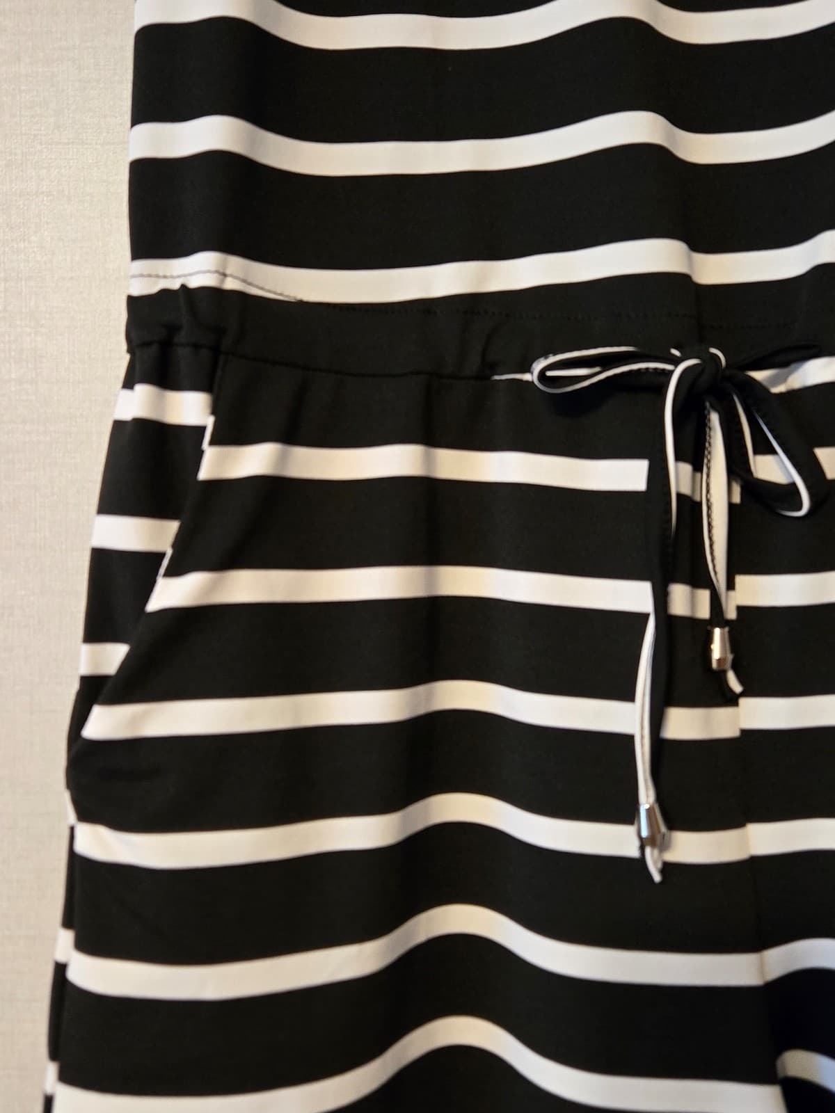 Black and White Striped Short Sleeve Romper Size M, Item #1034 - Thumbnail 6