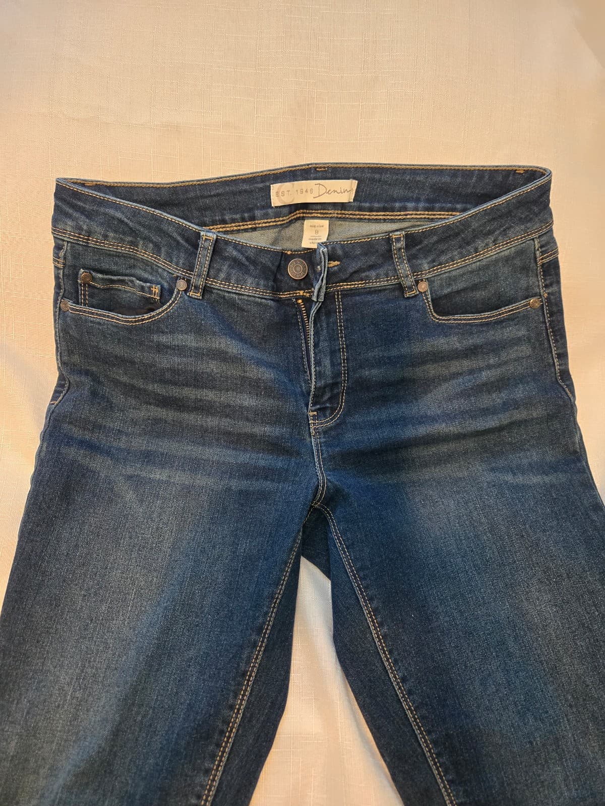 EST 1946 Denim Mid-Rise Women's Jeans Size 8 Inseam 29", Item #1016 - Thumbnail 4