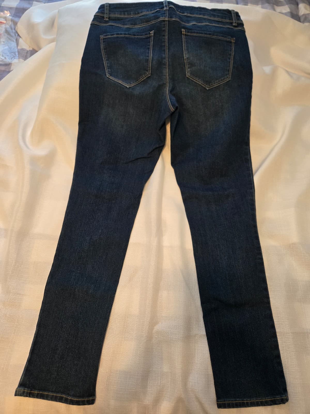 EST 1946 Denim Mid-Rise Women's Jeans Size 8 Inseam 29", Item #1016 - Thumbnail 2