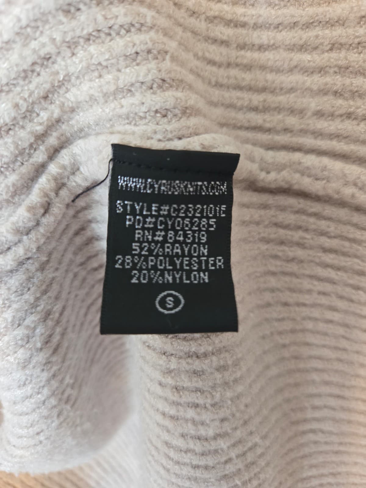 Cyrus Beige Hooded Cardigan Sweater Size S Item #1011 - Thumbnail 5
