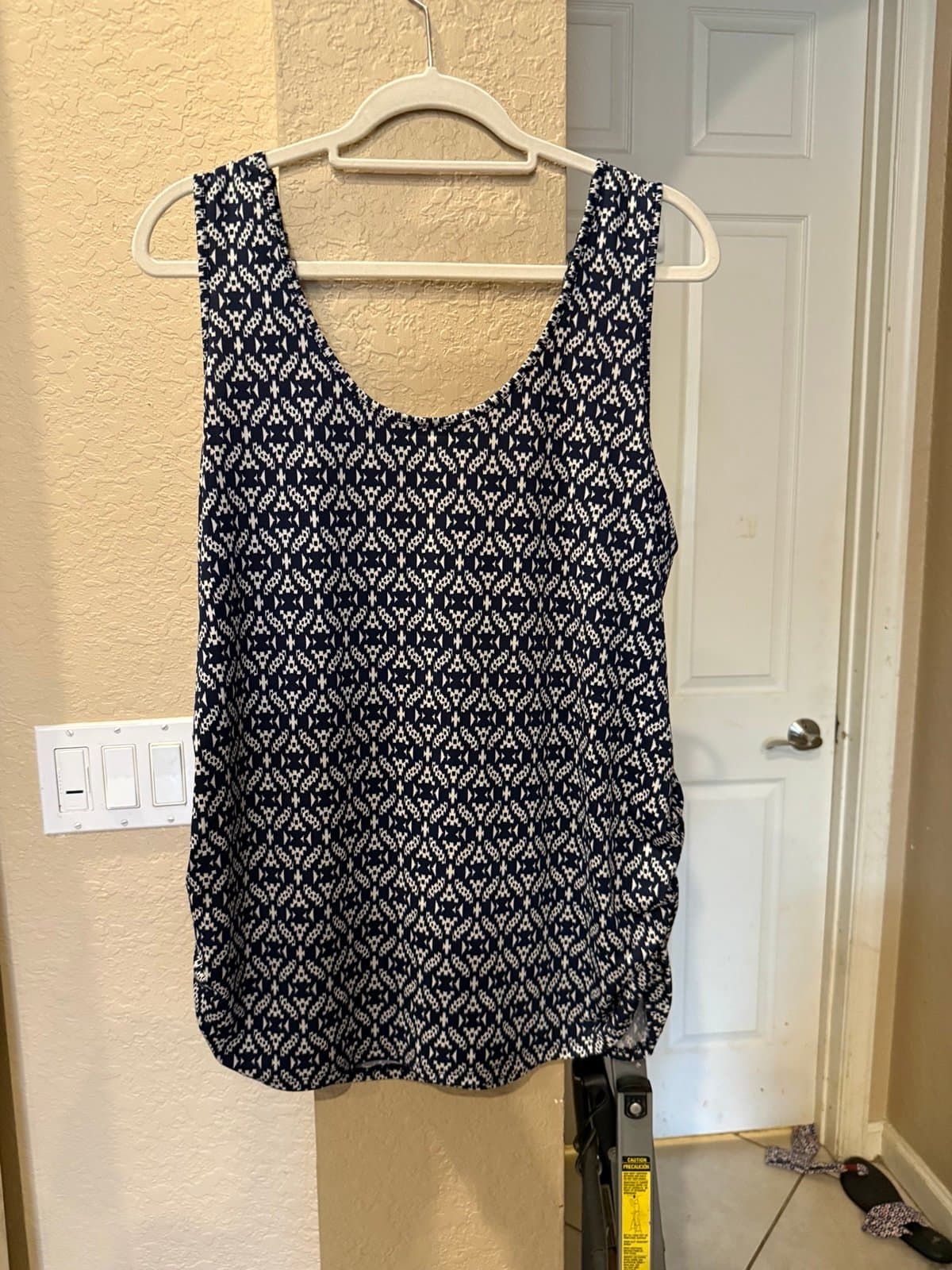 LAVISH PLUS Navy White Pattern Tank Top
