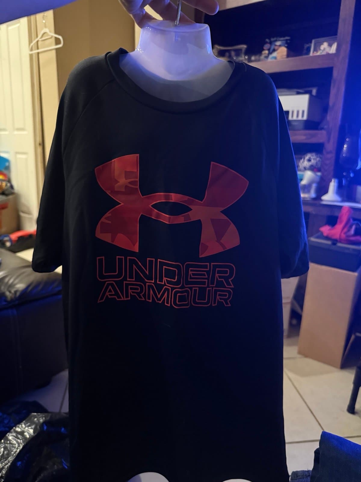 Under Armour Black Red Logo Loose Fit T-Shirt Youth Medium