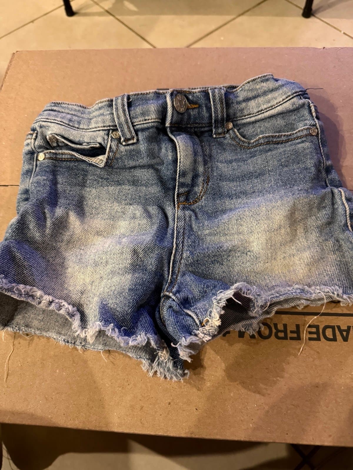 Celebrity Pink girls denim shorts size 8