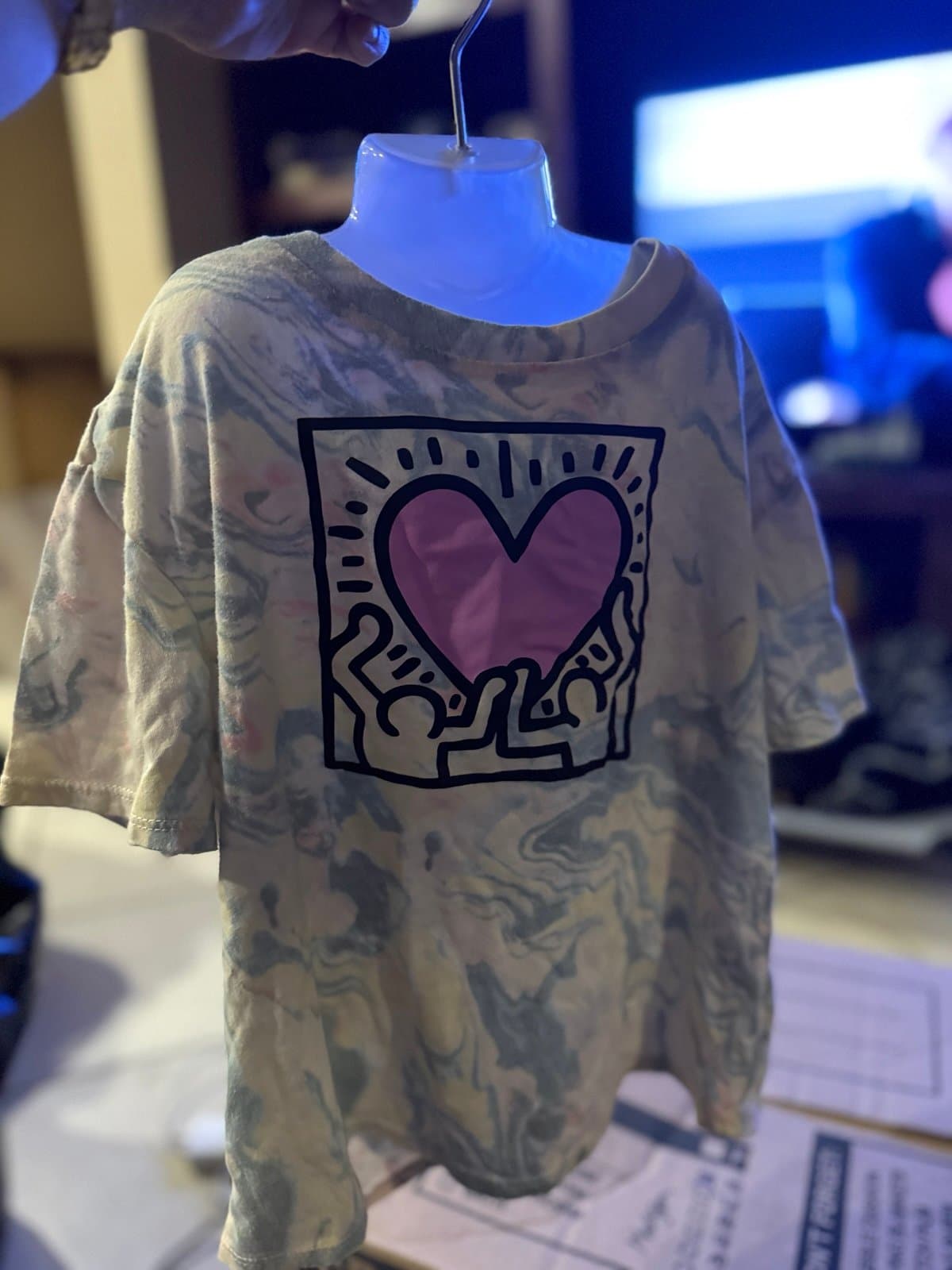 Keith Haring Heart Marbled T-shirt Small (6/6X)