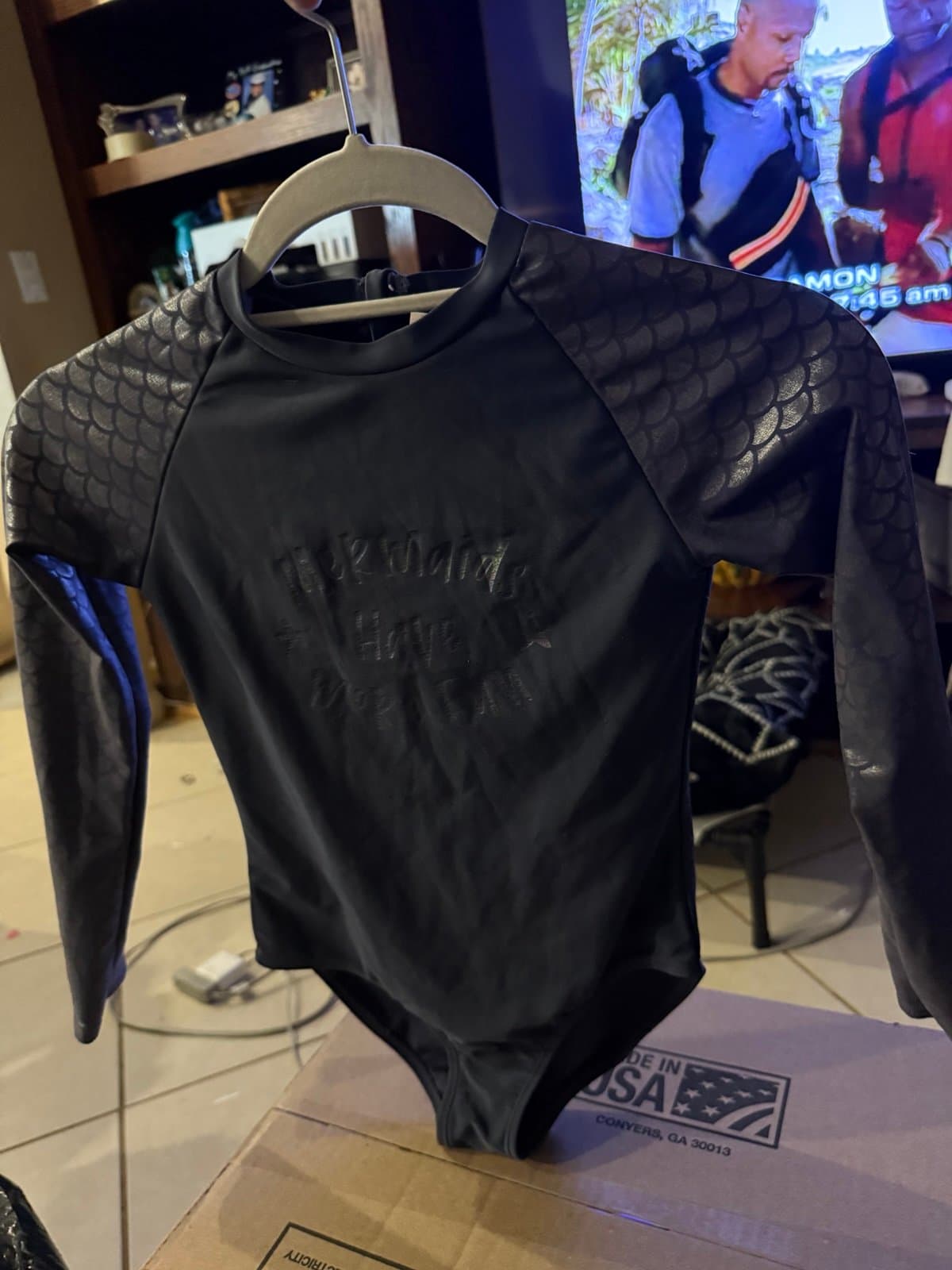 More Than Magic Girls Black Mermaid Rash Guard M (7/8)