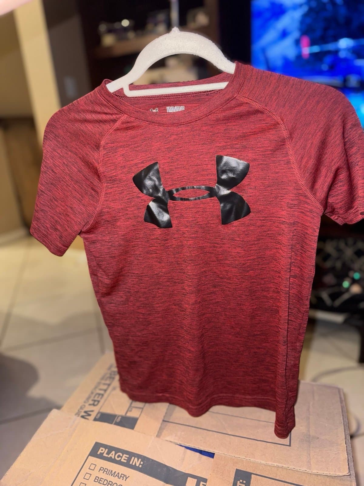 Under Armour Red HeatGear T-Shirt Youth Medium