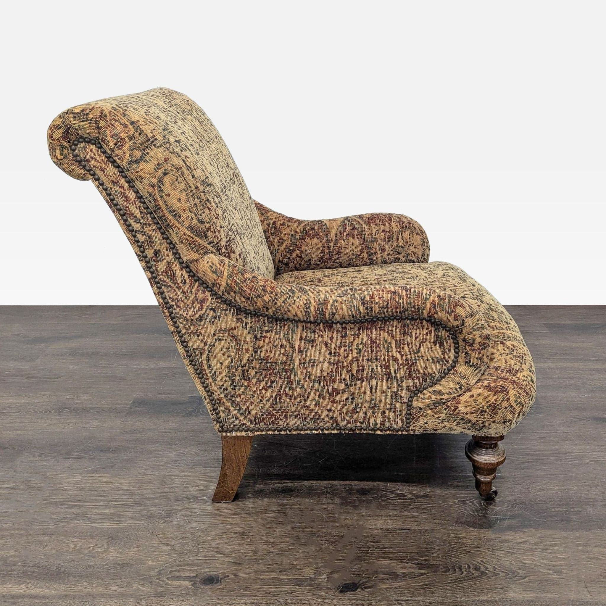 Lee Industries Patterned Lounge Chair with Wooden Legs - Thumbnail 9
