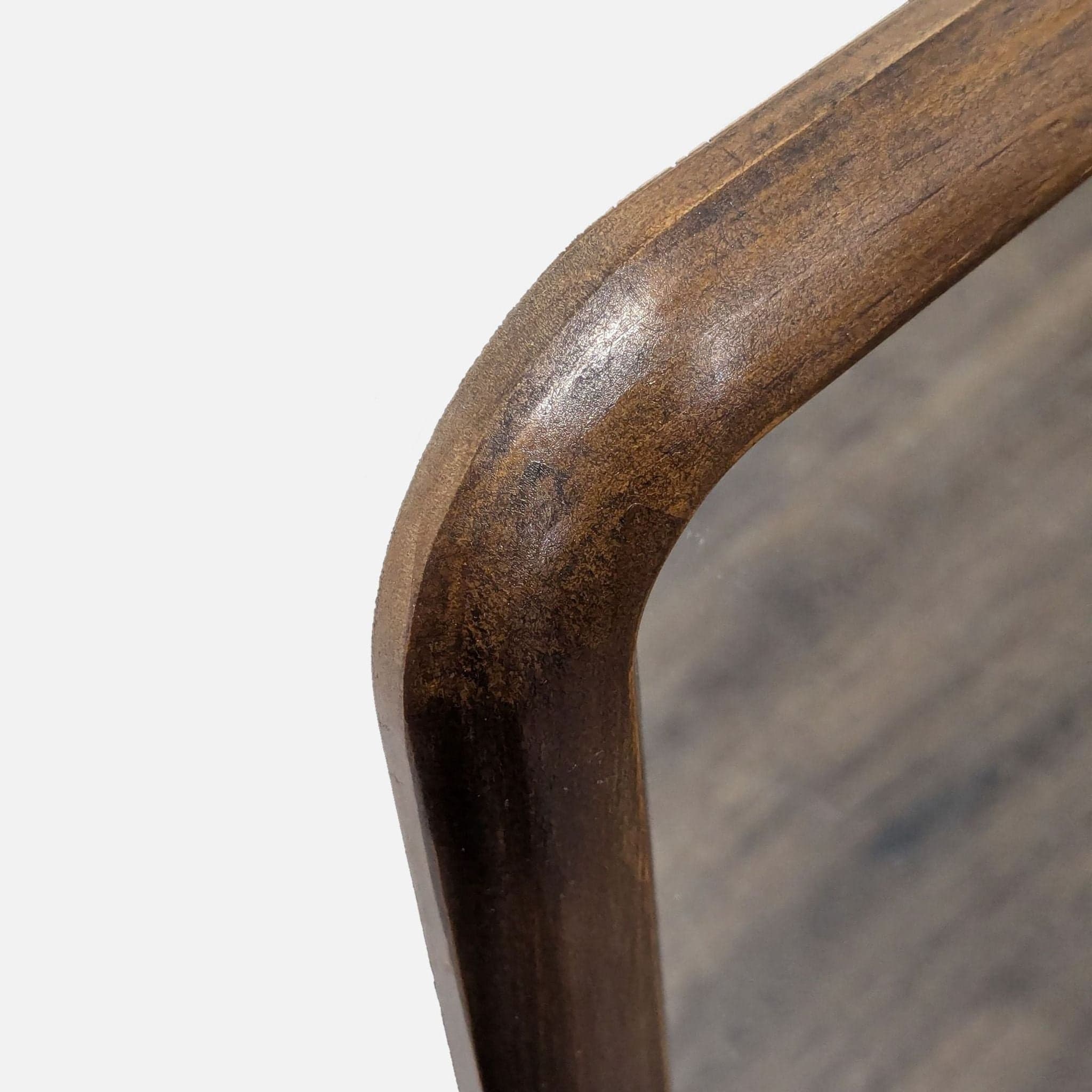 Uniek Mirror in Walnut Frame - Thumbnail 5