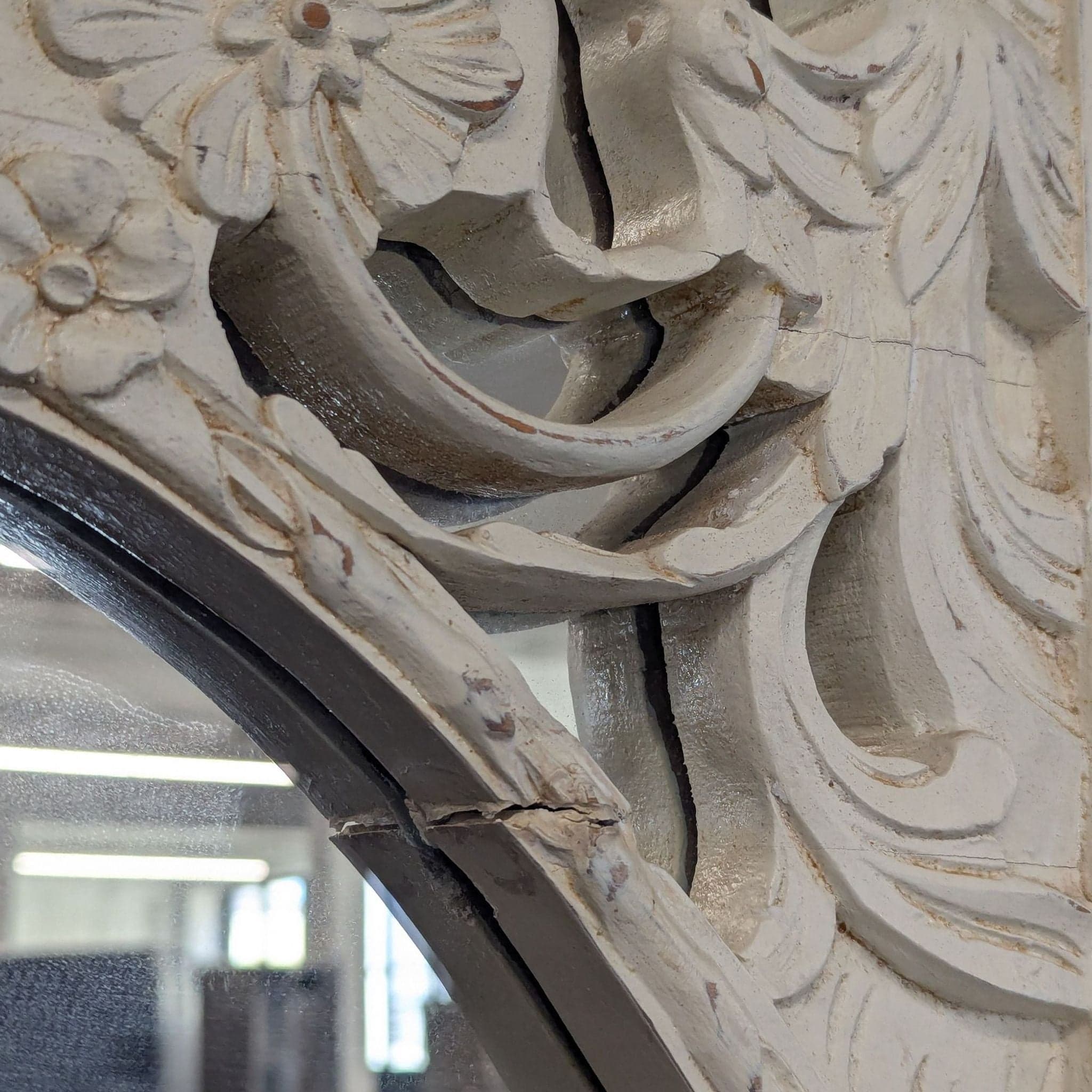 Monumental European Antique Carved Mirror - Thumbnail 5