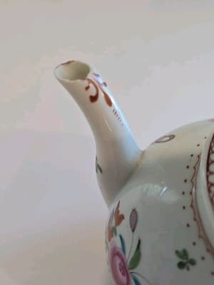 Antique Chinese Export Porcelain Famille Rose Teapot Qianlong Era Late 18thC - Thumbnail 13
