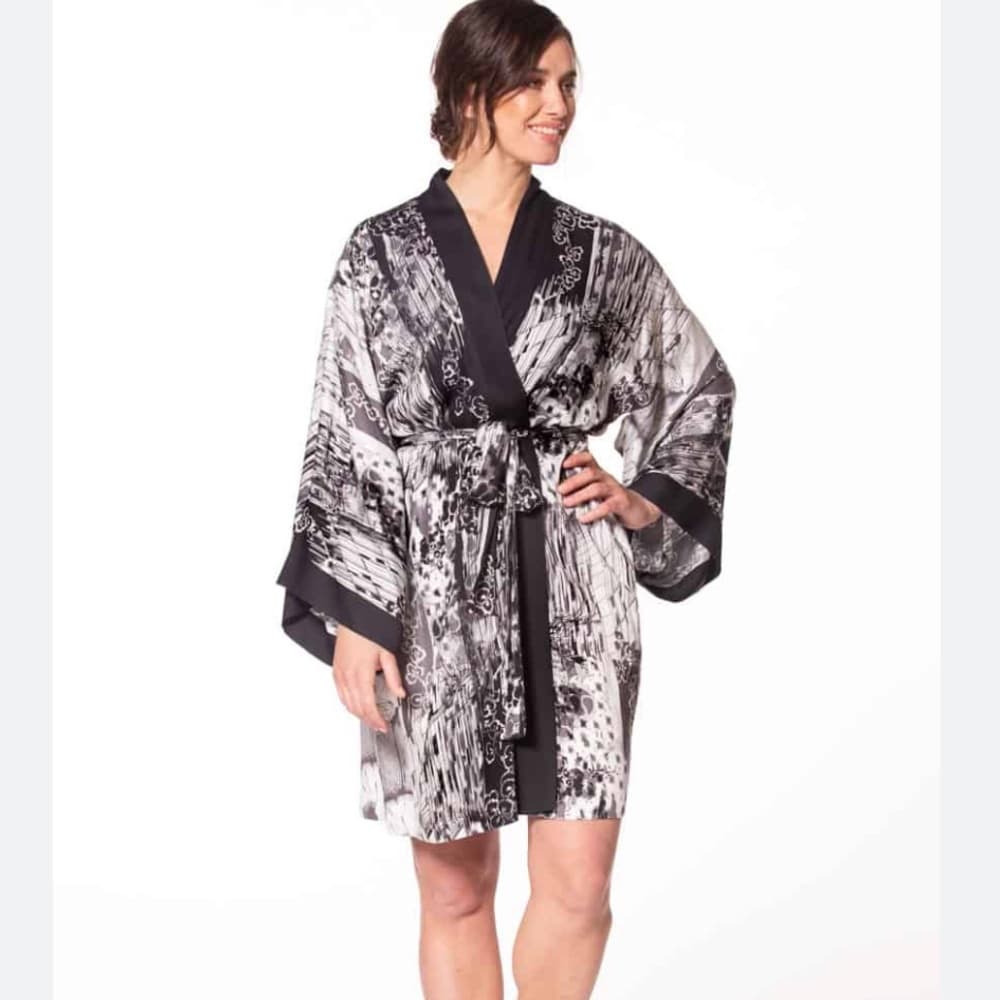 Soma Black & White Patterned Satin Kimono Robe - Thumbnail 7