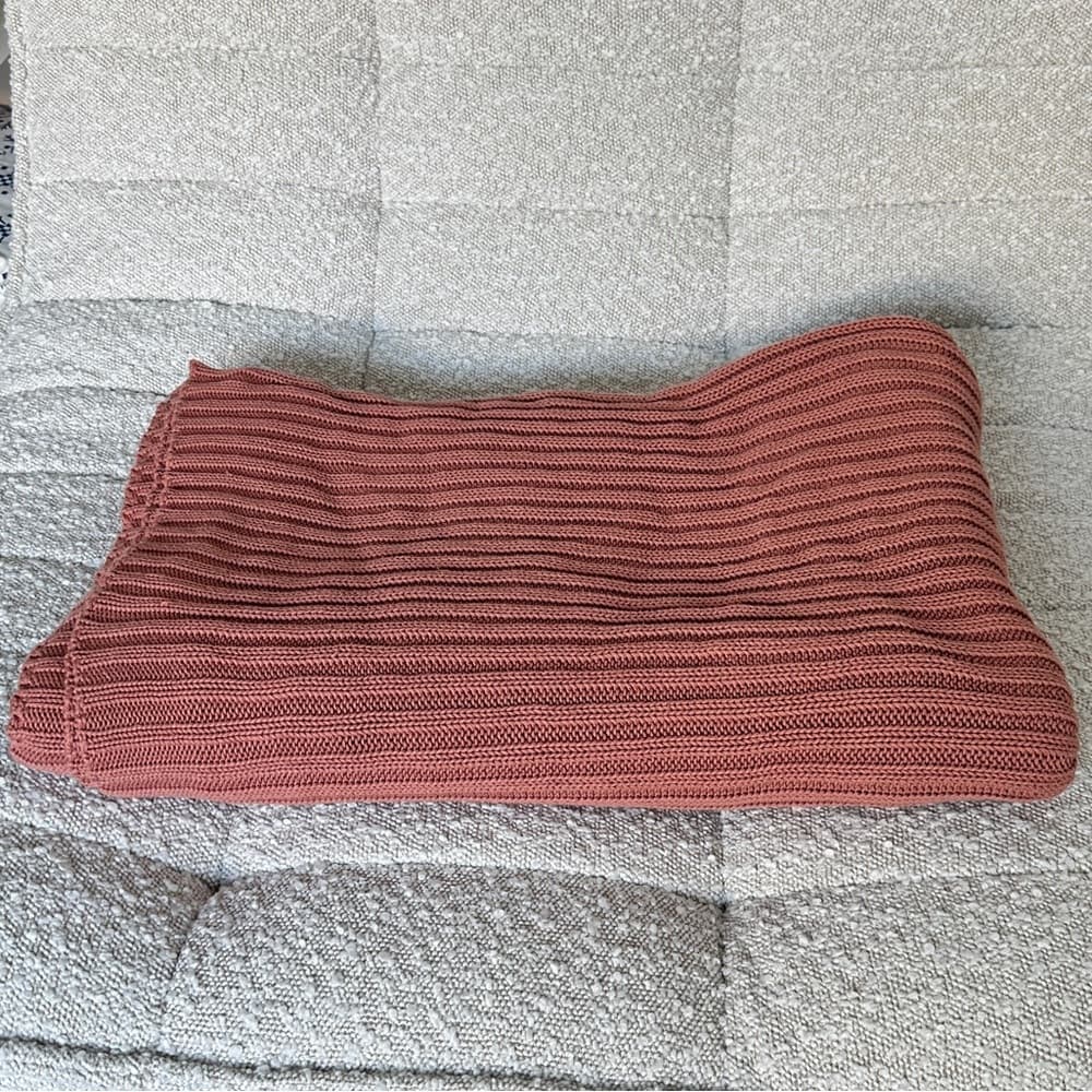 Parachute Rose Pink Knit Throw Blanket - Thumbnail 2