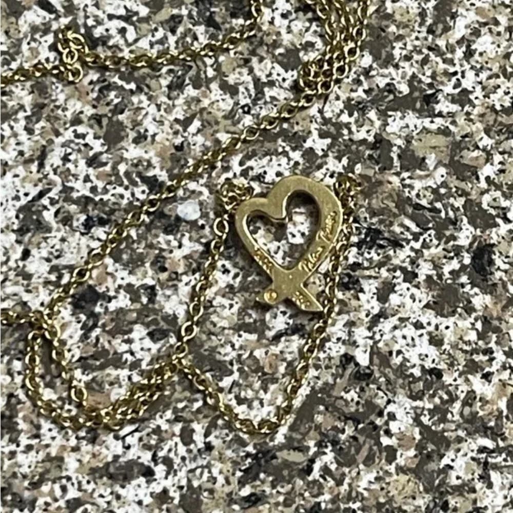 Tiffany & Co 18k gold 8.4 grams Paloma Picasso® Loving Heart Pendant - Thumbnail 4