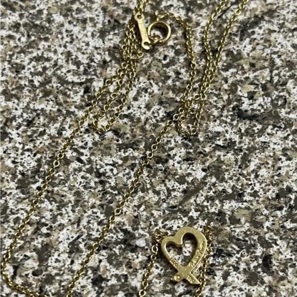 Tiffany & Co 18k gold 8.4 grams Paloma Picasso® Loving Heart Pendant - Thumbnail 7