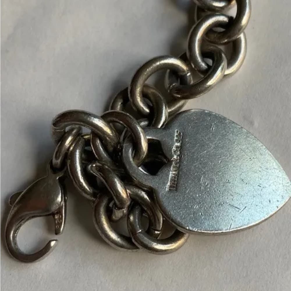 Vintage Tiffany & Co. 925 Sterling Silver Heart Tag Round Bracelet. - Thumbnail 5