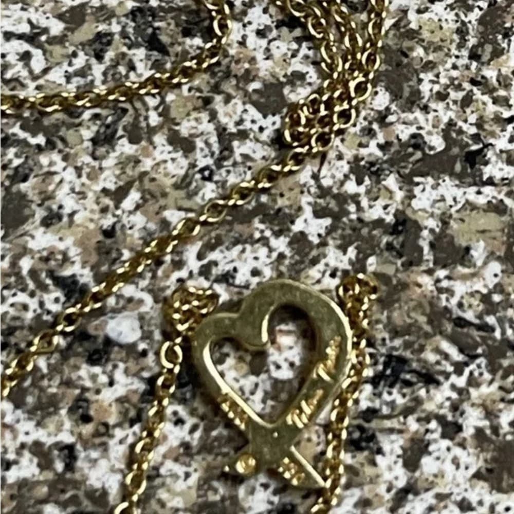 Tiffany & Co 18k gold 8.4 grams Paloma Picasso® Loving Heart Pendant - Thumbnail 6