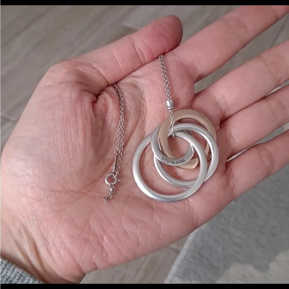 Rare Tiffany & Co. Sterling Silver Rubedo Interlocking Circles Pendant Necklace - Thumbnail 2