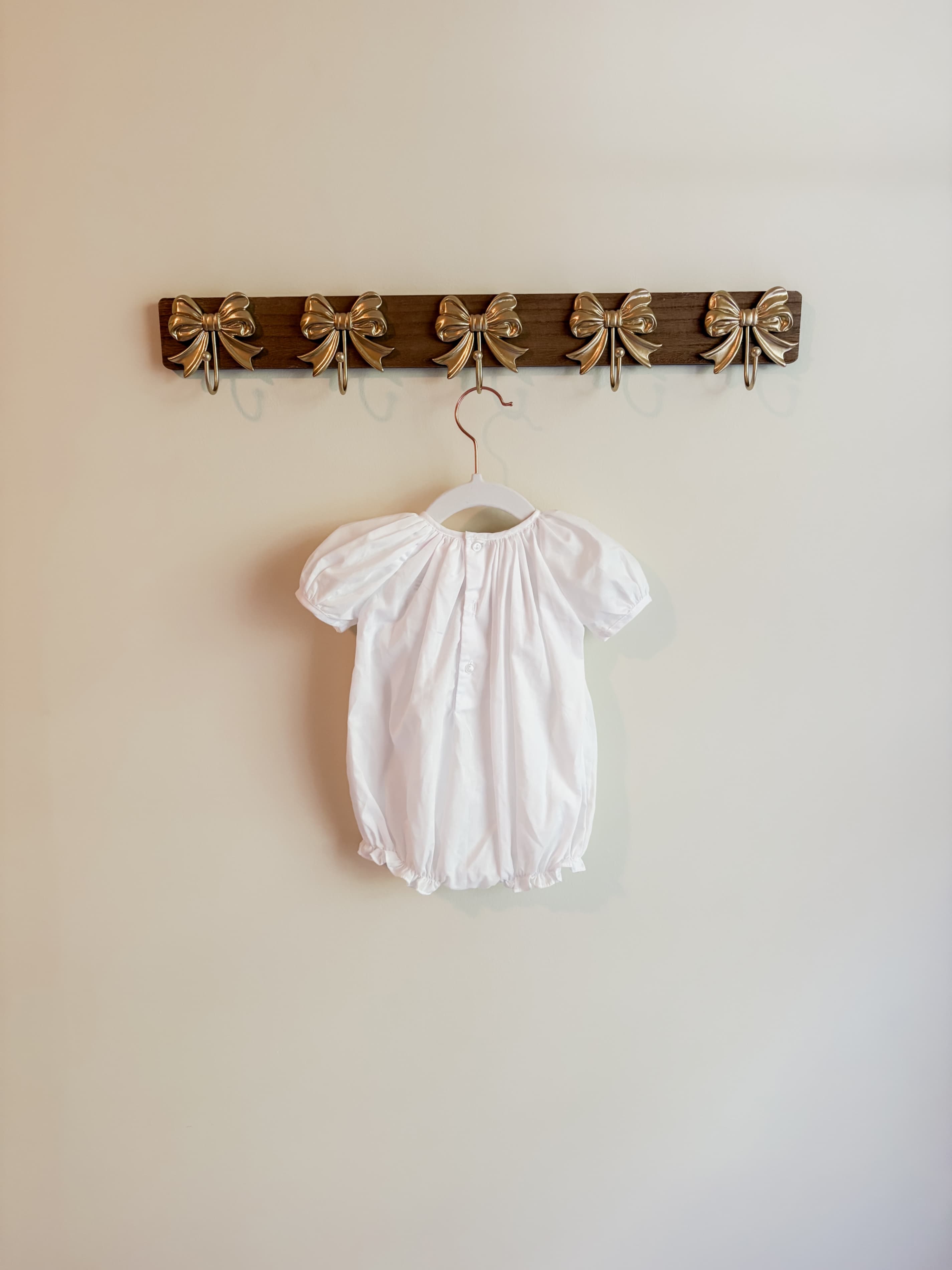 Petit Ami size newborn White Baby Romper with Puff Sleeves - Thumbnail 2