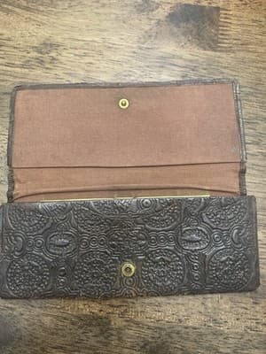 Vintage Hand Tooled Or embossed Leather Wallet Brass Frame Renaissance - Thumbnail 3