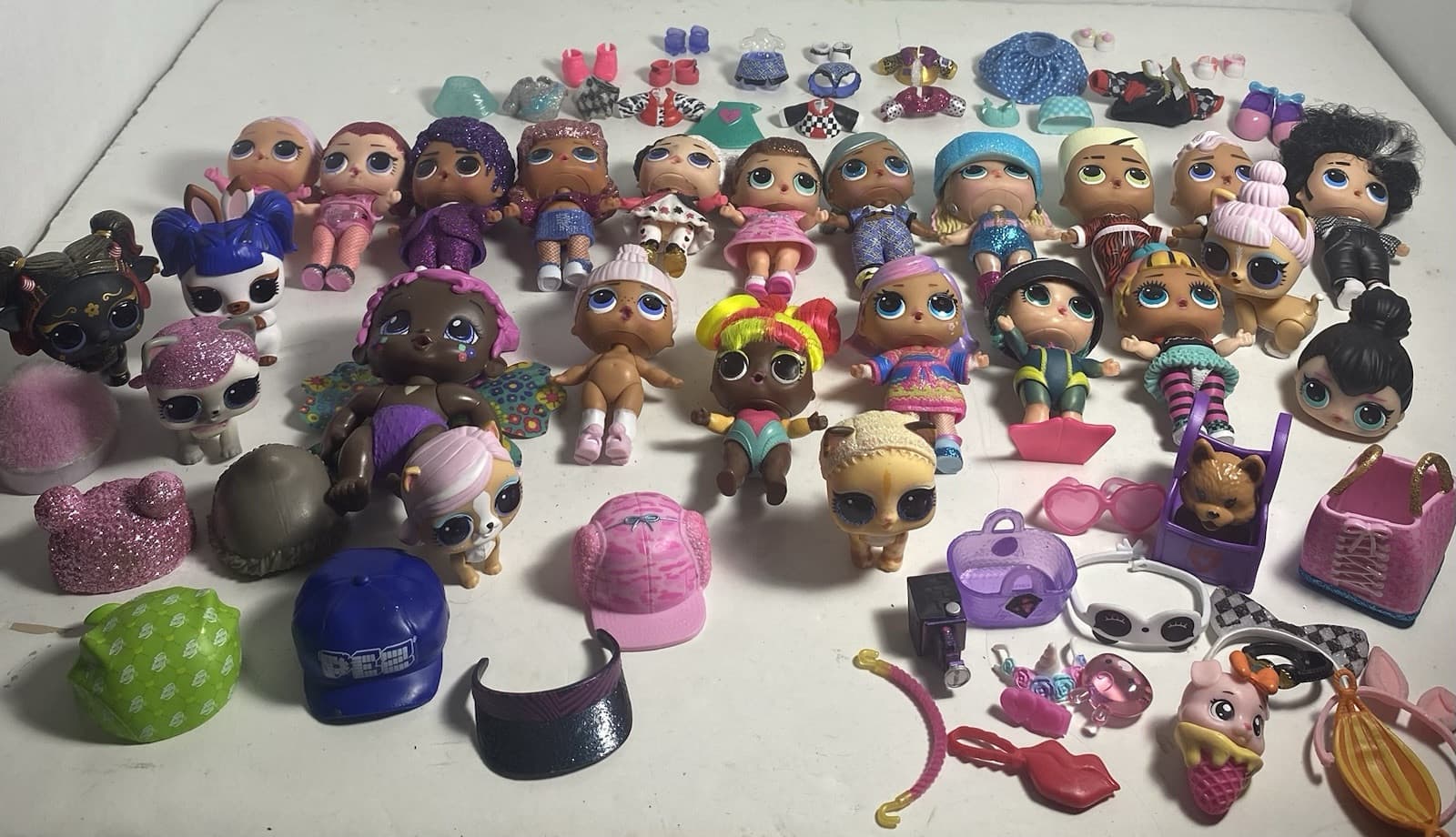 108 pieces LOL Surprise Dolls 108 Pcs Dolls Accessories Clothing Shoes Pets - Thumbnail 2