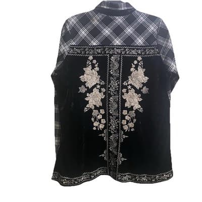 Andree by Unit Top Shirt Flannel Velvet Plaid Button Up Embroidered Sz Small - Thumbnail 2