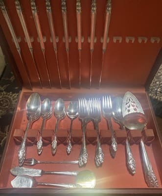 Oneida Community“Evening Star” Silverplated Flatware set 52 Pieces 1950’s