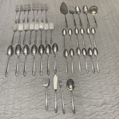 Oneida Community“Evening Star” Silverplated Flatware set 52 Pieces 1950’s - Thumbnail 3