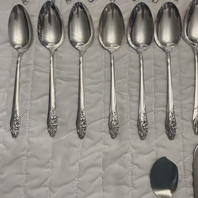 Oneida Community“Evening Star” Silverplated Flatware set 52 Pieces 1950’s - Thumbnail 5