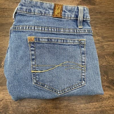 Aura Women’s Bootcut Jeans Size 14 Medium Wash Stretch Denim Classic Fit - Thumbnail 8