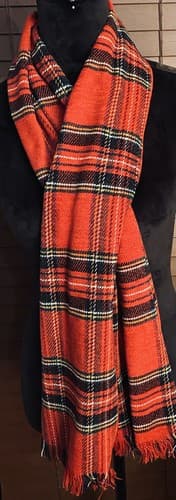 Red Tartan Plaid 100% Wool Fringed Rectangle Winter Scarf Wrap - Thumbnail 2