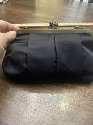 J. Crew Black Pure Silk Kiss Lock Chain Handle Formal Bag. 9”X 4” Strap Drop 8” - Thumbnail 4