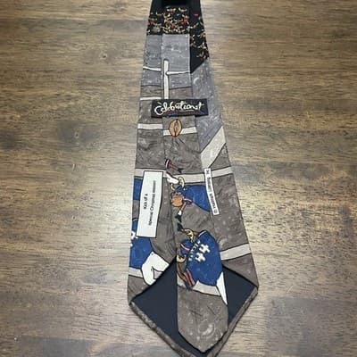 Hallmark Mens Christmas Football Neck Tie Reindeer Games Excellent Condition - Thumbnail 3