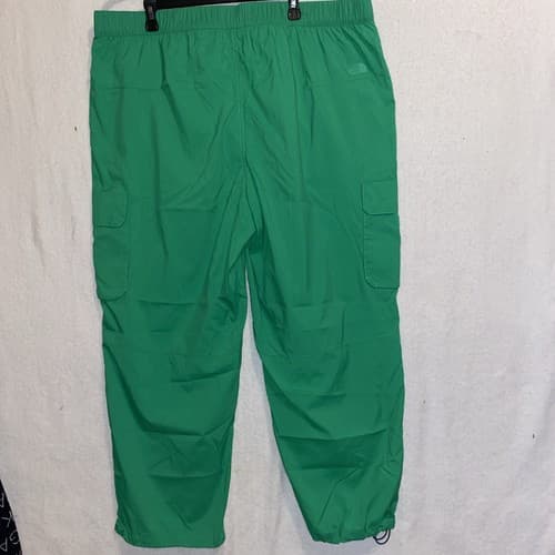The North Face Women’s Lightweight Cargo Pants Emerald Green Athletic Wear - Thumbnail 2