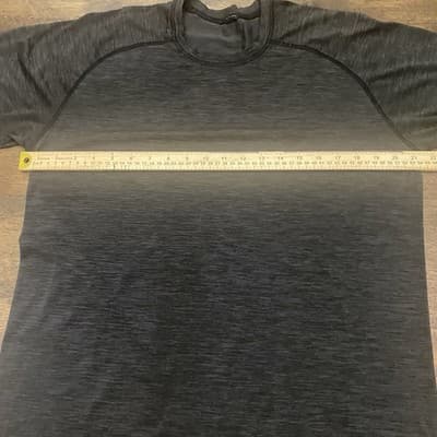 Lululemon Basic Shirt Mens L Black Short Sleeve Comfort Sport Stretch - Thumbnail 2