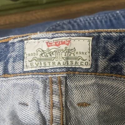 Levi's 550 Relaxed Fit Jeans Sz 34x27 Medium Wash Y2K Classic - Thumbnail 3