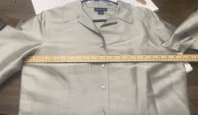 Ann Taylor Silk blouse Sz 14 Classic Luxury Pit To Pit 21” Shoulder To Hem25.5” - Thumbnail 3