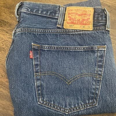 Levis 501 Classic Original Denim Mens 38x32 Medium Wash Button Fly Straight Legs - Thumbnail 4