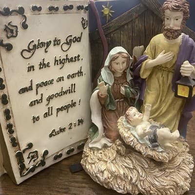 Vintage1995 Musical Nativity Book Christmas Decor Plays 7 Christmas Hymns - Thumbnail 2