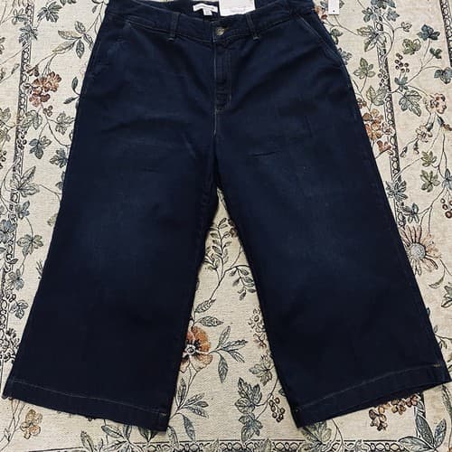Lagenlook Wide Legged Dark Wash ￼Cropped Jeans Sz 16 NWT