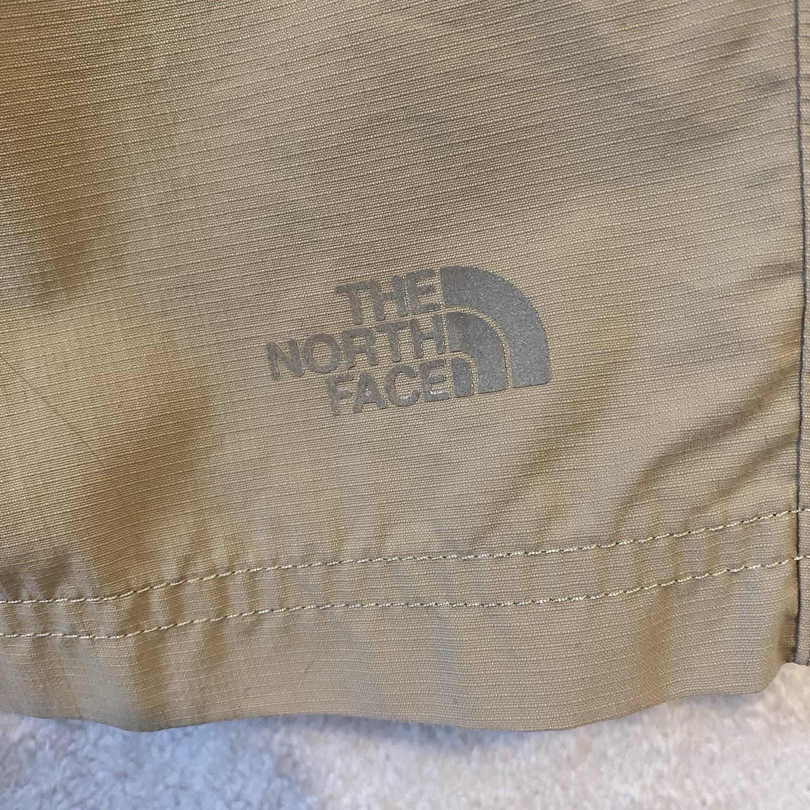 The North Face Nylon Performance Shorts Side Elastic For Comfort Sz 38 - Thumbnail 4