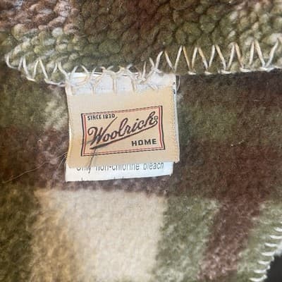 Woolrich Home Plush Fleece Blanket Green Plaid Cabin Theme 48” x 66" - Thumbnail 3