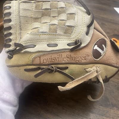 Louisville Slugger Youth Catchers Mitt Slugger Series 10.5 Full Grain Leather - Thumbnail 4