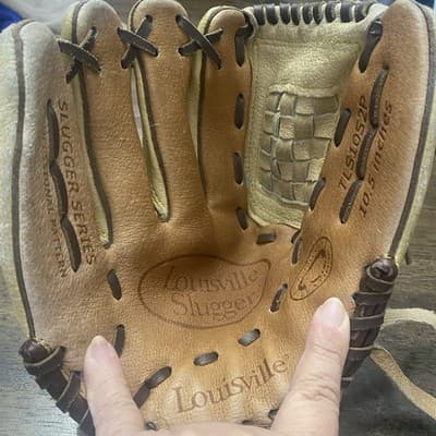 Louisville Slugger Youth Catchers Mitt Slugger Series 10.5 Full Grain Leather