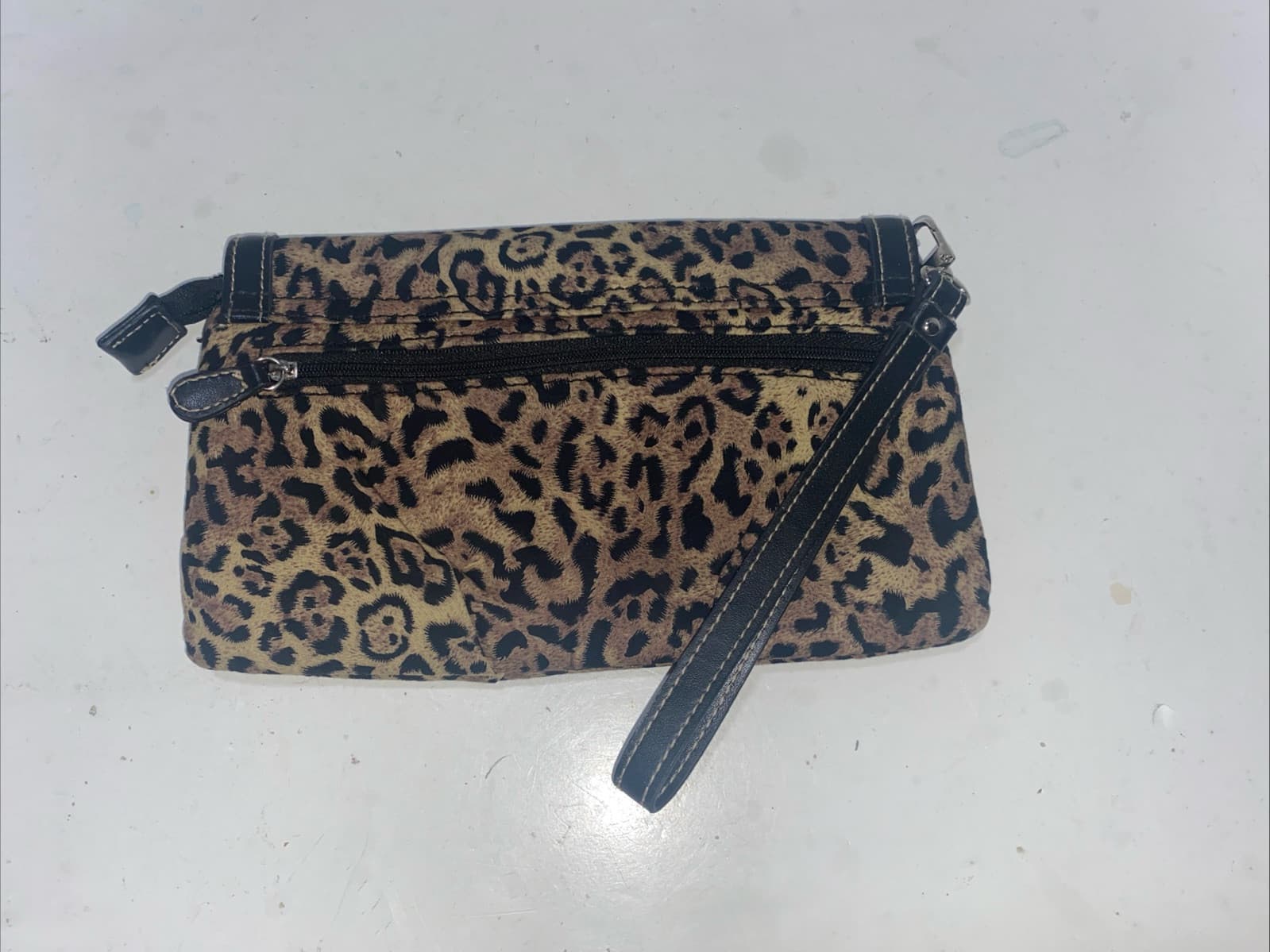 Chaps Cheetah Print Clutch - Thumbnail 3